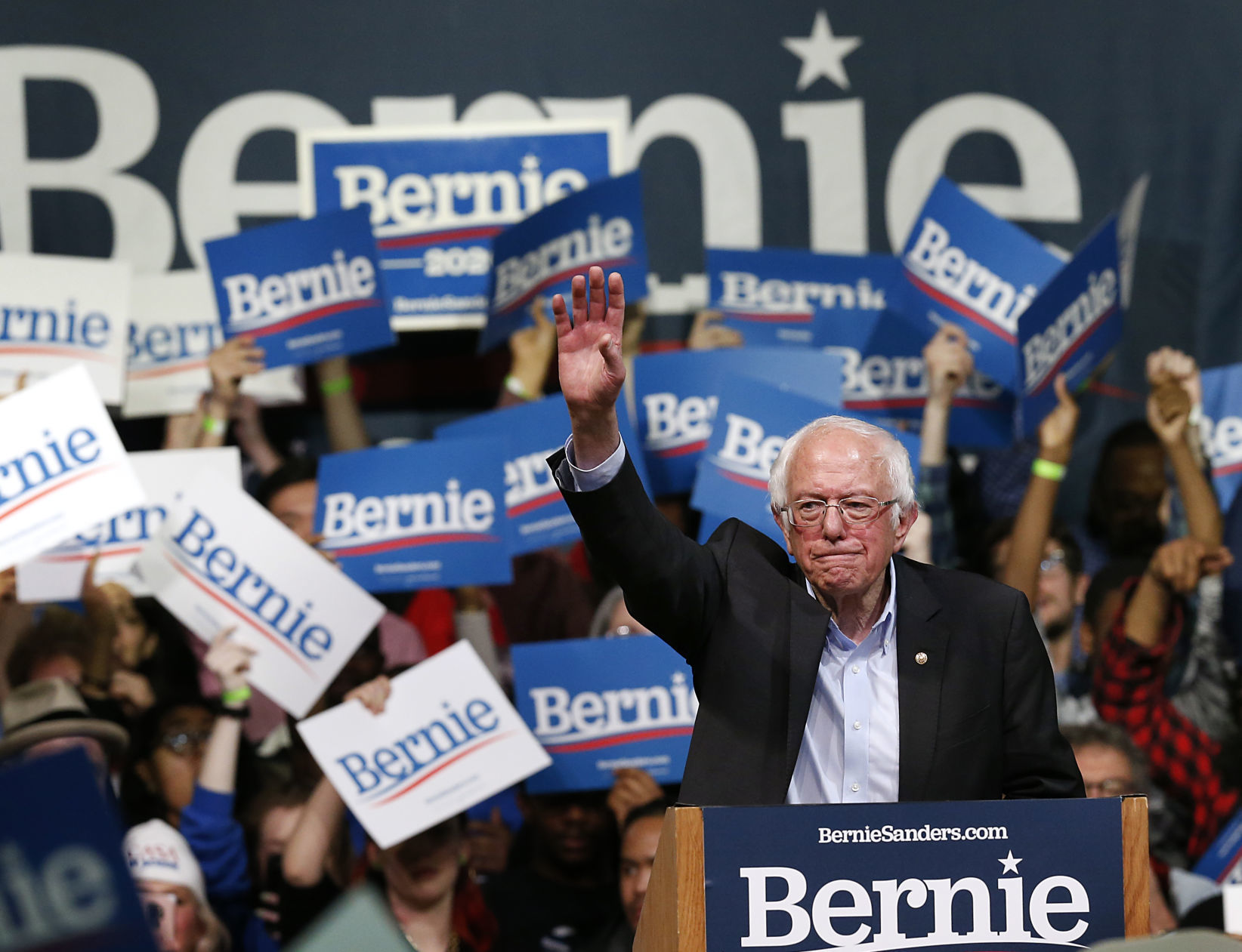 20200228_MET_BERNIE_AWE02